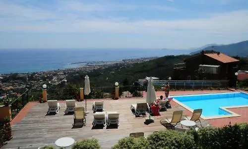 Casa Vacanze Santi Pietra Ligure